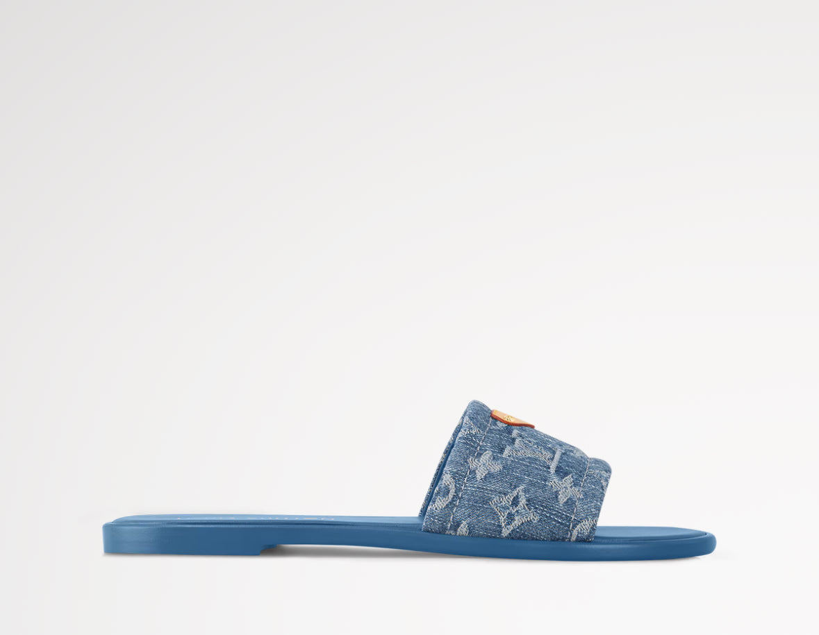 Flat Lily Dark Blue