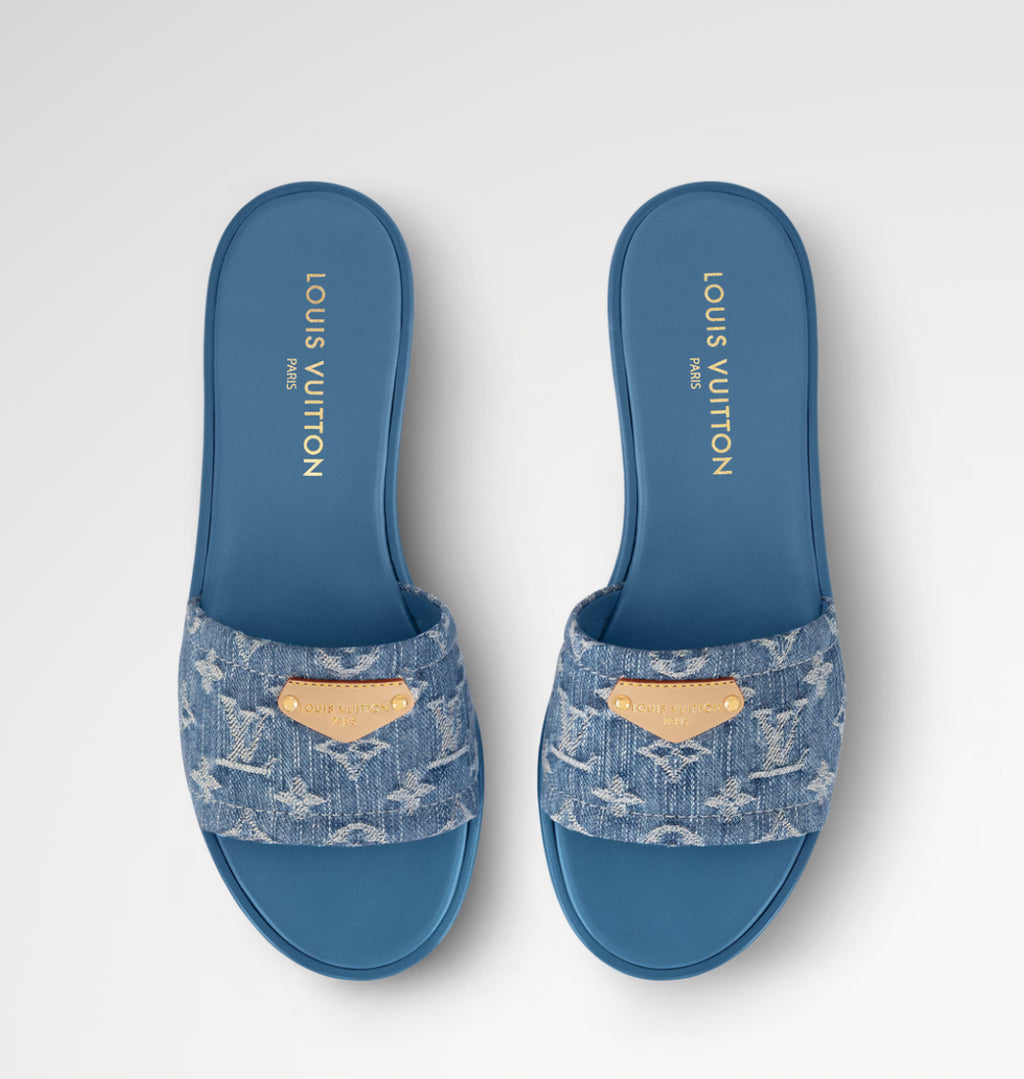 Flat Lily Dark Blue